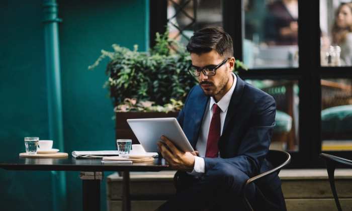 9 Smart Ways to Invest Your Money in Tech