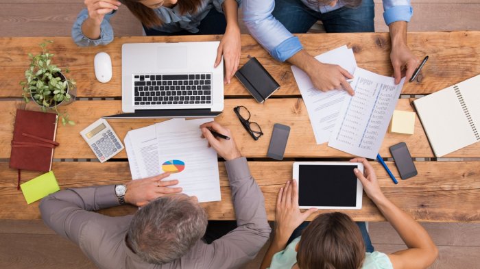 How to Build a Successful Startup in 1 Year